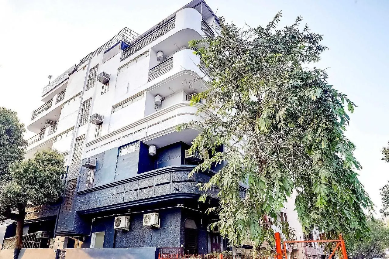 Collection O 71756 Hotel Silver Arrow Near Pacific Mall Tagore Garden Delhi