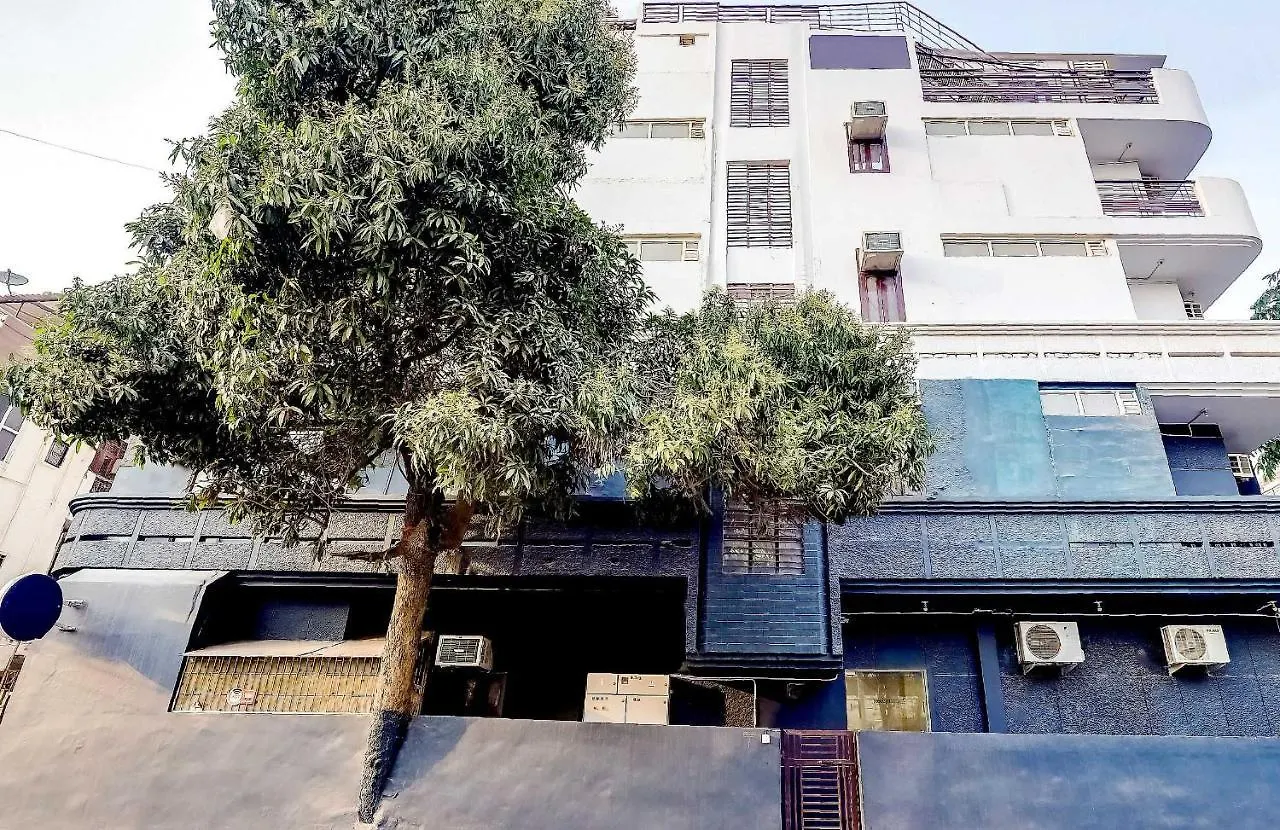 Collection O 71756 Hotel Silver Arrow Near Pacific Mall Tagore Garden Delhi  3*, Delhi (National Capital Territory of India) India
