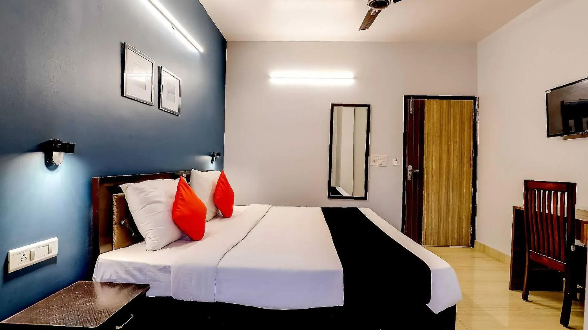 Collection O 71756 Hotel Silver Arrow Near Pacific Mall Tagore Garden location